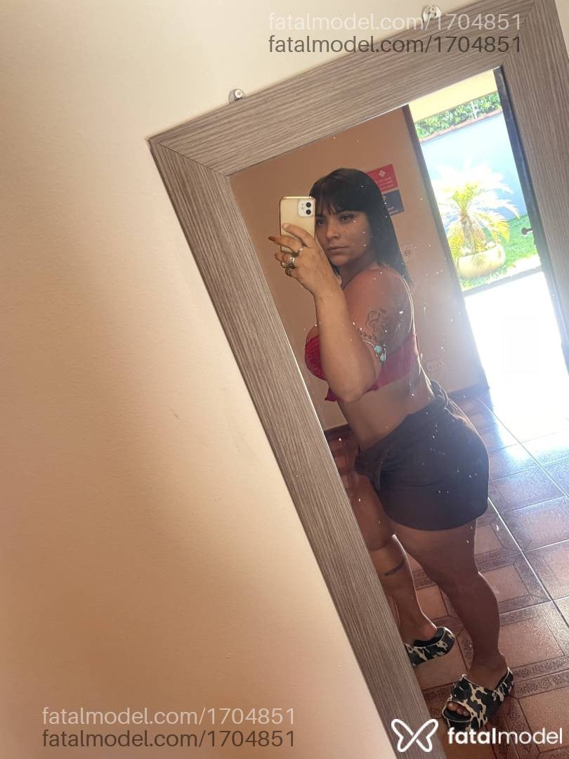 Acompanhante mulher morena (o) de olhos castanhos - Yara Costa