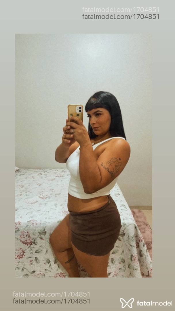 Acompanhante mulher morena (o) de olhos castanhos - Yara Costa