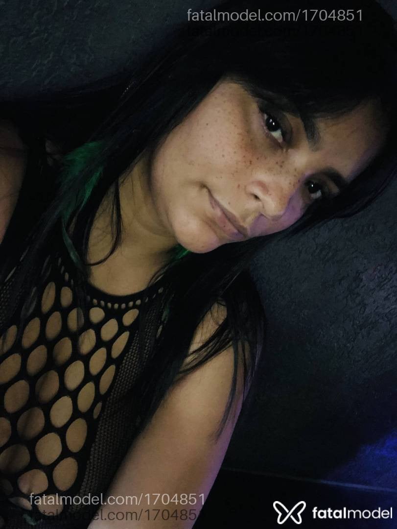 Acompanhante mulher morena (o) de olhos castanhos - Yara Costa
