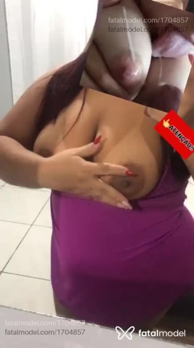 Acompanhante mulher com cabelo colorido de olhos castanhos em Barcarena - Iza Carvalho