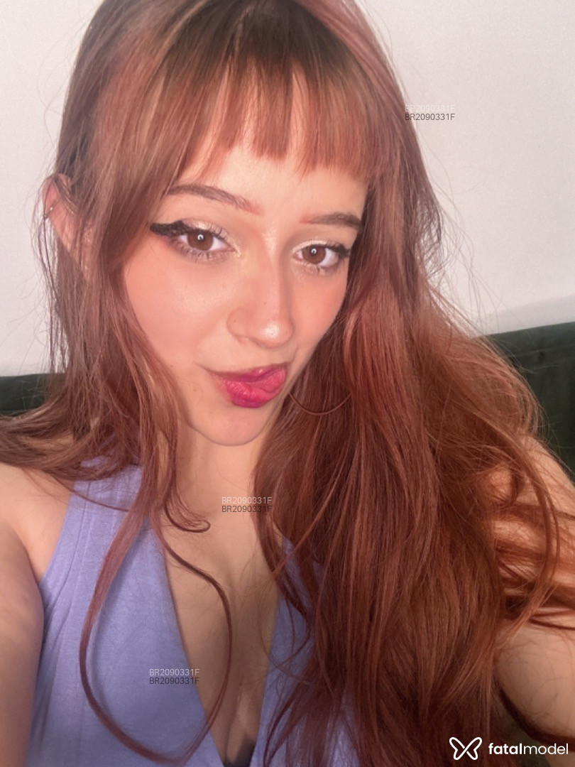 Acompanhante mulher ruiva (o) de olhos mel em Virtual - Medusa Moon