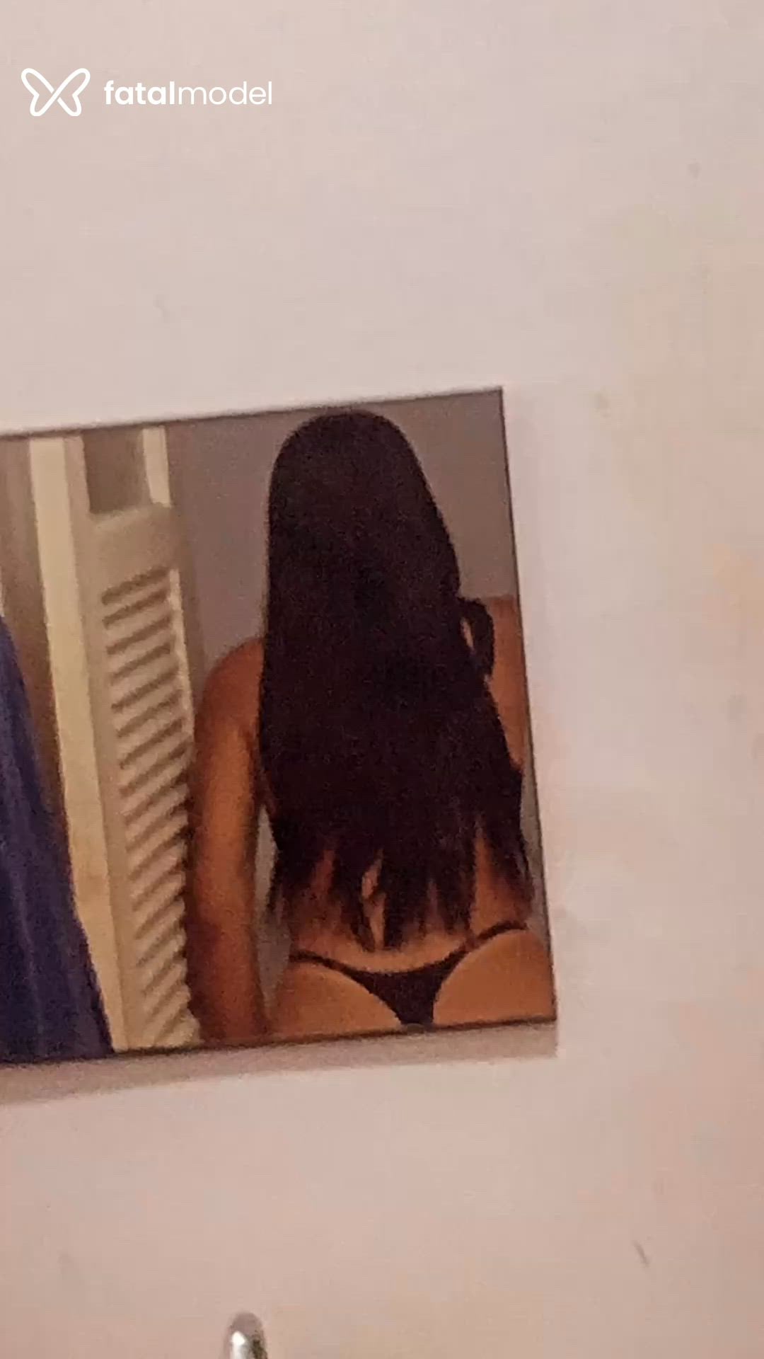 Acompanhante mulher morena (o) de olhos mel - Emanuelle Acompanhante mulher morena (o) de olhos mel - Emanuelle