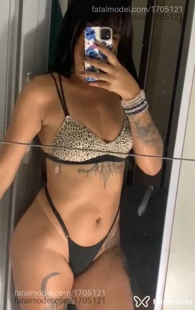 Acompanhante mulher morena (o) de olhos mel - Emanuelle