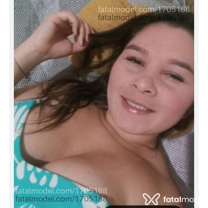 Acompanhante mulher com cabelo castanho de olhos pretos - Ysa Santos Acompanhante mulher com cabelo castanho de olhos pretos - Ysa Santos