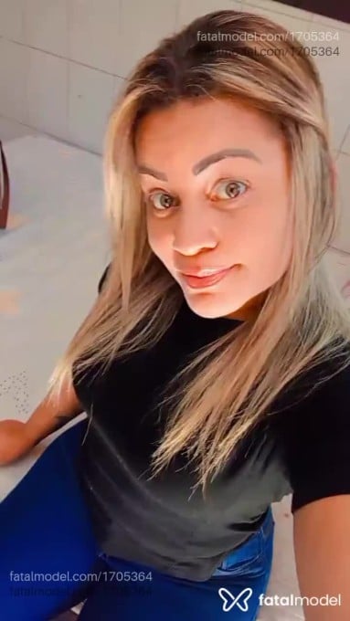 Acompanhante mulher loira (o) de olhos verdes em Limeira Acompanhante mulher loira (o) de olhos verdes em Limeira - Quezia Falcão