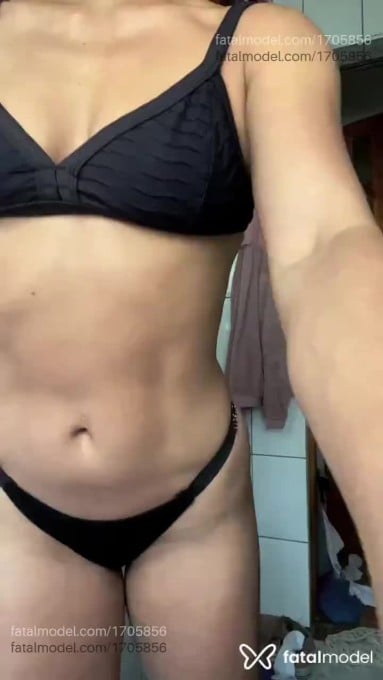 Acompanhante mulher morena (o) de olhos castanhos em São Paulo - Kallem
