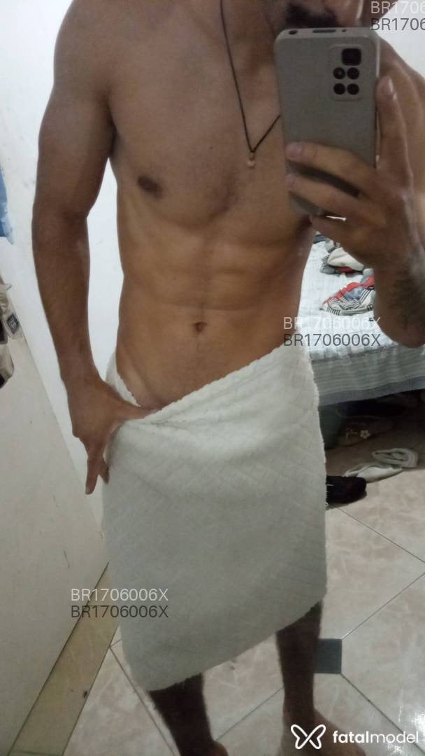 Acompanhante homem com cabelo castanho de olhos castanhos em Guarulhos - Raphael Duart