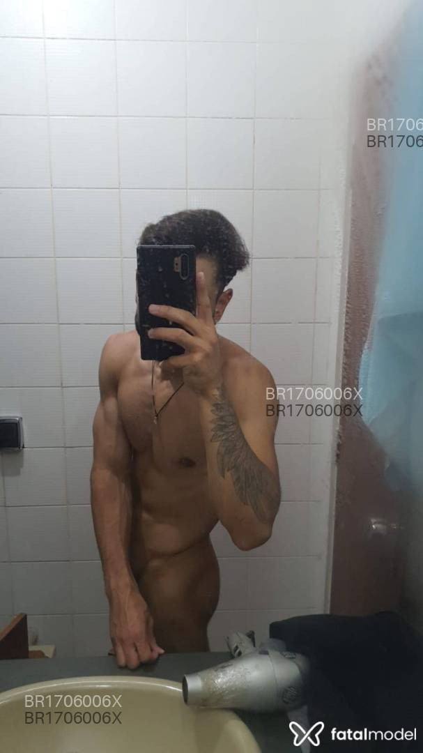 Acompanhante homem com cabelo castanho de olhos castanhos em Guarulhos - Raphael Duart