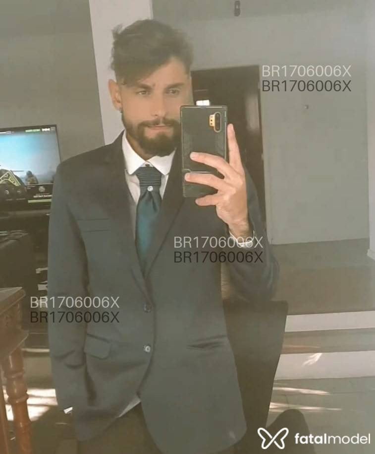Acompanhante homem com cabelo castanho de olhos castanhos em Guarulhos - Raphael Duart
