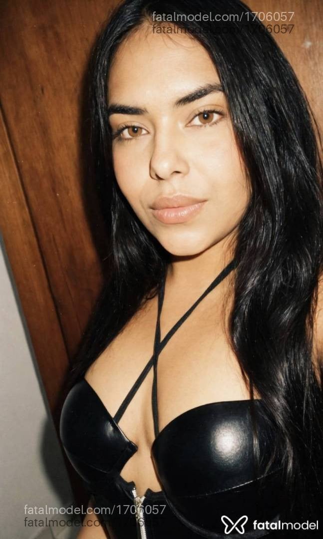 Acompanhante mulher morena (o) de olhos castanhos - Yorranna