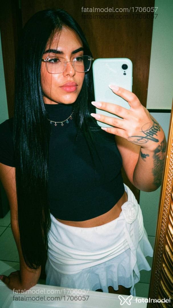 Acompanhante mulher morena (o) de olhos castanhos - Yorranna