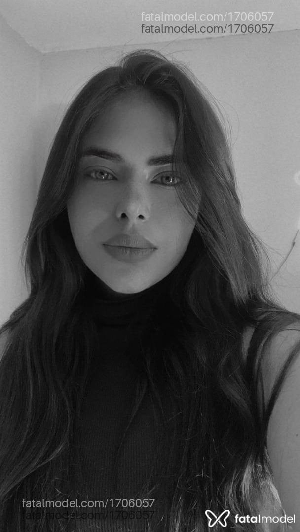 Acompanhante mulher morena (o) de olhos castanhos - Yorranna