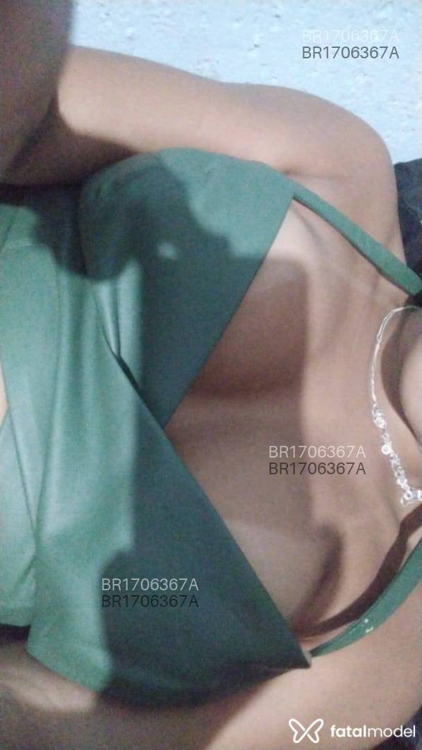 Acompanhante mulher morena (o) de olhos pretos em Doverlândia - Acreaninha bruna