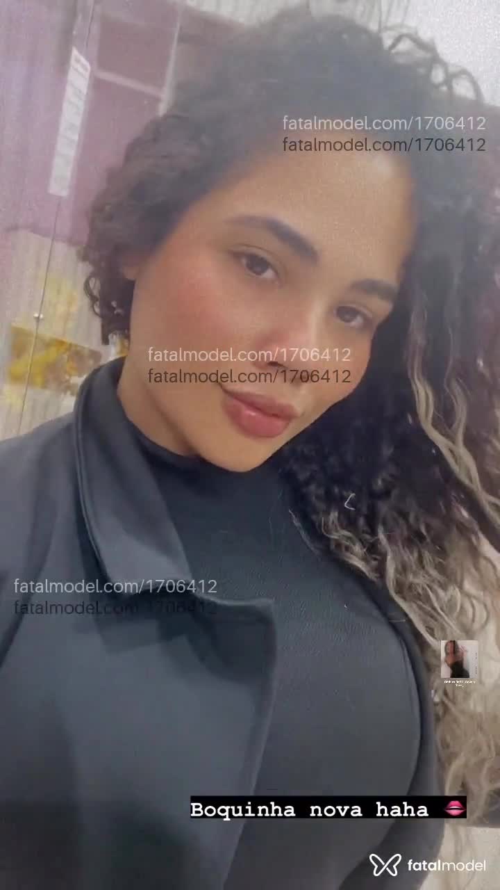 Acompanhante mulher loira (o) de olhos castanhos em Porto Seguro Acompanhante mulher loira (o) de olhos castanhos em Porto Seguro - Eduarda ferraz