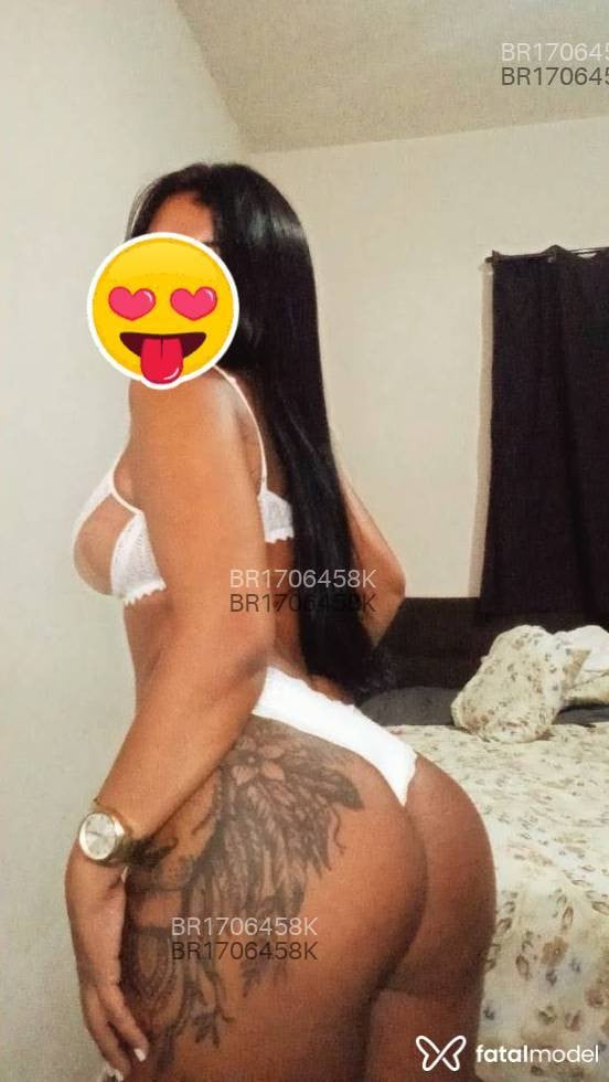 Acompanhante mulher com cabelo castanho de olhos castanhos - Lorrany Mello
