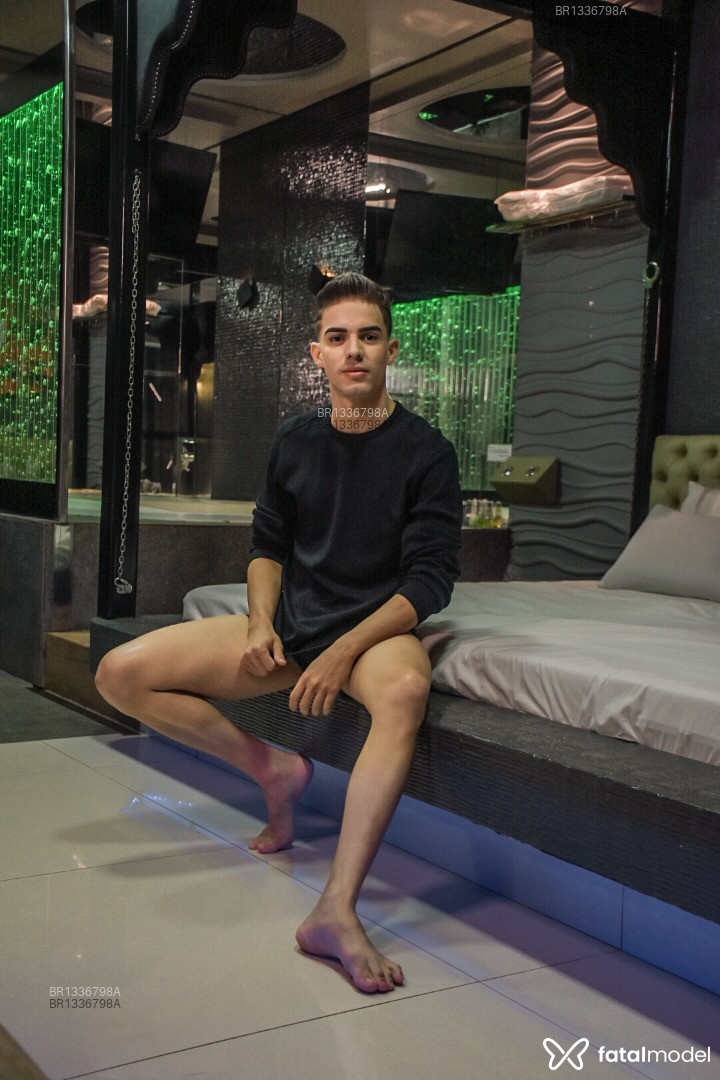 Acompanhante homem loira (o) de olhos pretos em Goiânia Acompanhante homem loira (o) de olhos pretos em Goiânia - Studio Mens