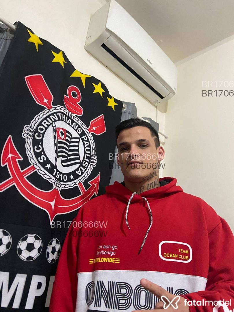 Acompanhante homem com cabelo castanho de olhos verdes em Lages Acompanhante homem com cabelo castanho de olhos verdes em Lages - Gael Goulart