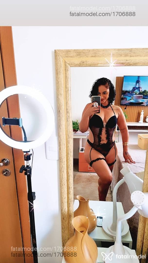 Acompanhante mulher morena (o) de olhos mel em Salvador - Frida Carla
