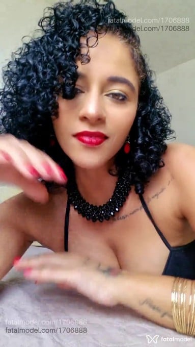 Acompanhante mulher morena (o) de olhos mel em Salvador - Frida Carla