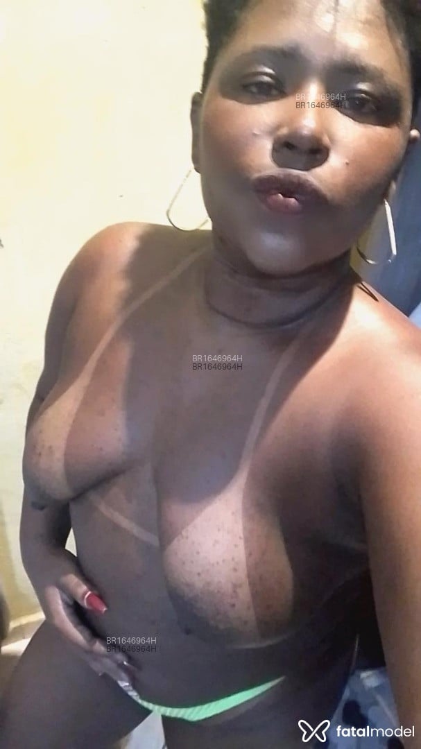 Acompanhante mulher morena (o) de olhos pretos - Geiza