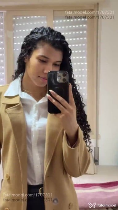 Acompanhante mulher com cabelo castanho de olhos castanhos em Porto Alegre Acompanhante mulher com cabelo castanho de olhos castanhos em Porto Alegre - Kayla Machado