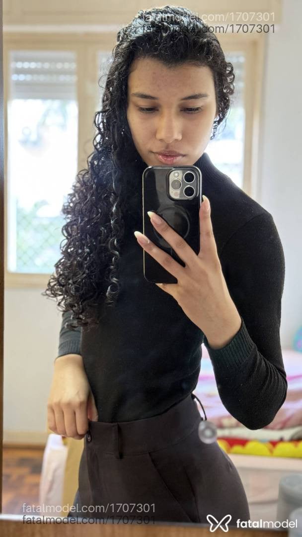 Acompanhante mulher com cabelo castanho de olhos castanhos em Porto Alegre - Kayla Machado