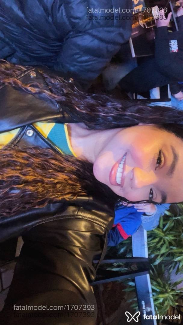 Acompanhante mulher com cabelo castanho de olhos castanhos em Passo Fundo Acompanhante mulher com cabelo castanho de olhos castanhos em Passo Fundo - Maria Eduarda