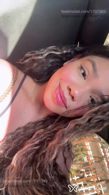 Acompanhante mulher com cabelo castanho de olhos castanhos em Passo Fundo Acompanhante mulher com cabelo castanho de olhos castanhos em Passo Fundo - Maria Eduarda