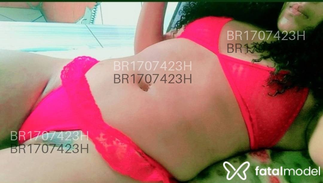 Acompanhante mulher morena (o) de olhos castanhos - Janine Acompanhante mulher morena (o) de olhos castanhos - Janine