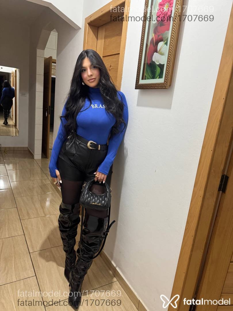 Acompanhante mulher morena (o) de olhos pretos em Mafra - Bárbara