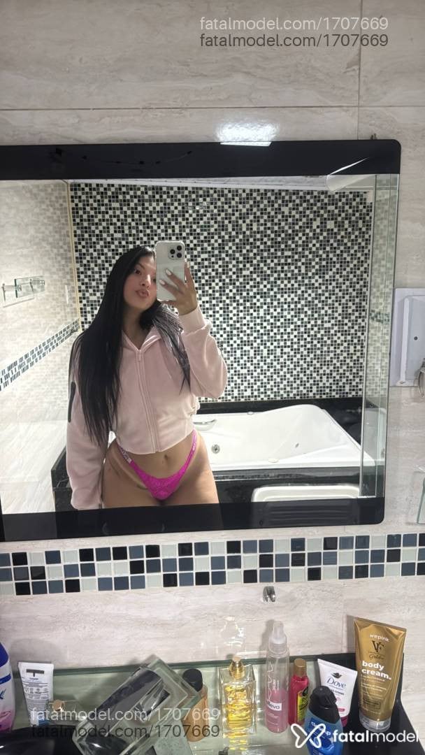 Acompanhante mulher morena (o) de olhos pretos em Curitibanos Acompanhante mulher morena (o) de olhos pretos em Curitibanos - Bárbara