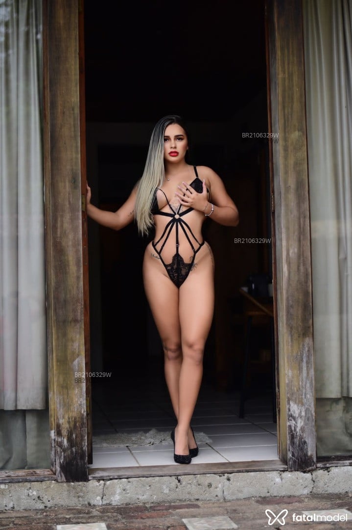 Acompanhante mulher loira (o) de olhos castanhos em Rio de Janeiro - Alice Paiva