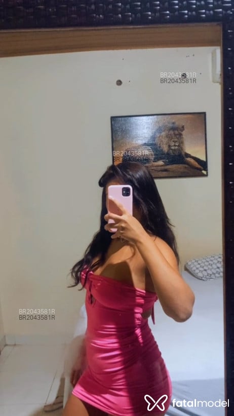 Acompanhante mulher com cabelo castanho de olhos pretos em Primavera do Leste - Isabela