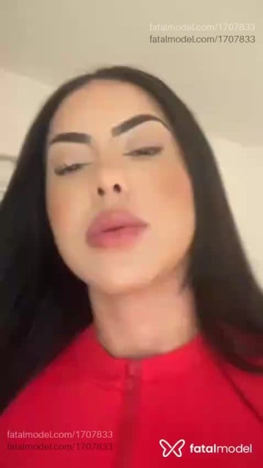 Acompanhante mulher com cabelo castanho de olhos castanhos em Curitiba Acompanhante mulher com cabelo castanho de olhos castanhos em Curitiba - Isa Bianchi