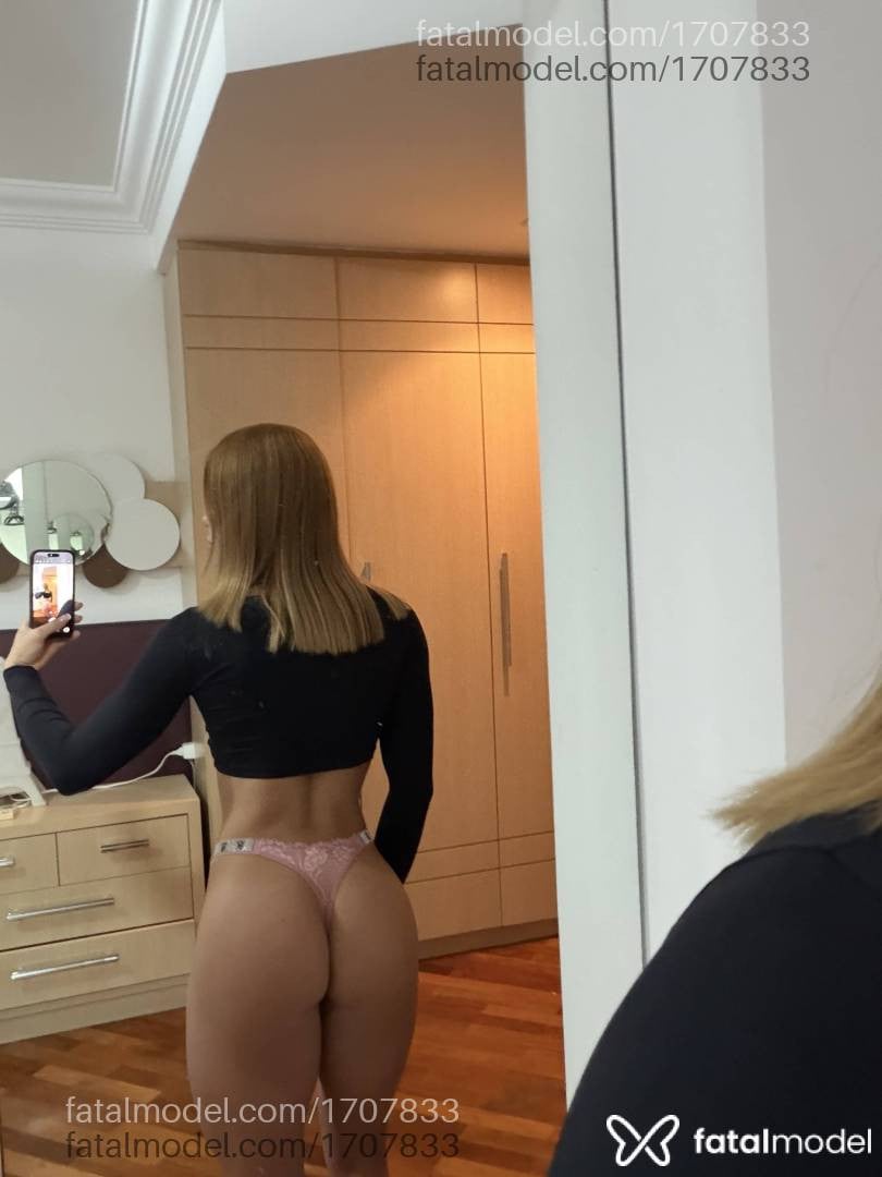 Acompanhante mulher com cabelo castanho de olhos castanhos em Curitiba - Isa Bianchi