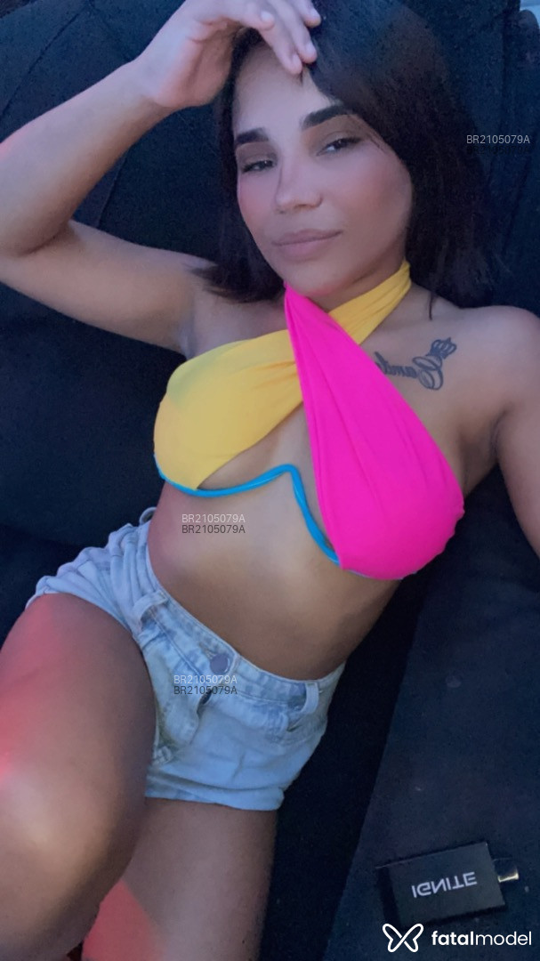 Acompanhante mulher com cabelo castanho de olhos castanhos em Virtual Acompanhante mulher com cabelo castanho de olhos castanhos em Virtual - Fernanda