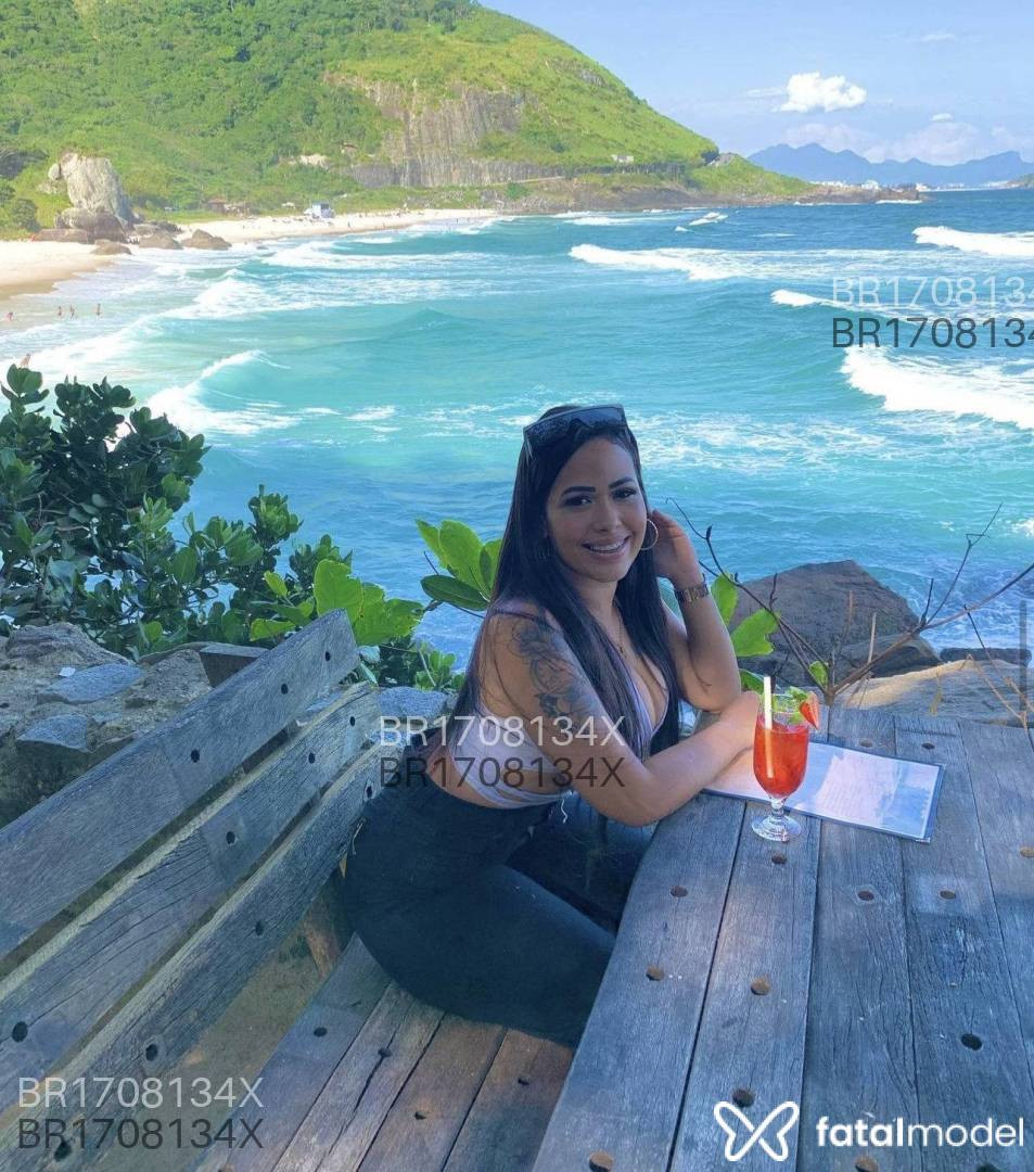 Acompanhante mulher morena (o) de olhos pretos em Virtual - Melissa