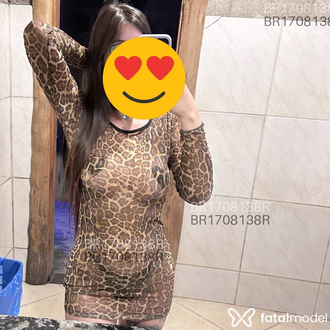 Acompanhante mulher com cabelo castanho de olhos castanhos em Peixoto de Azevedo - Blanca Nieves