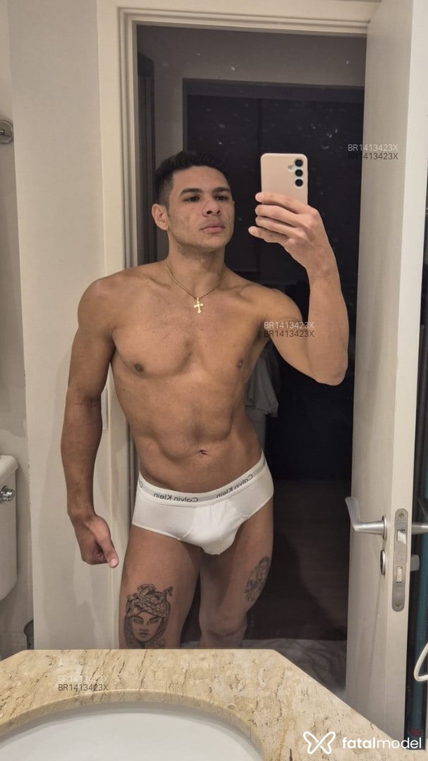 Acompanhante homem morena (o) de olhos castanhos em São Paulo Acompanhante homem morena (o) de olhos castanhos em São Paulo - Cacio