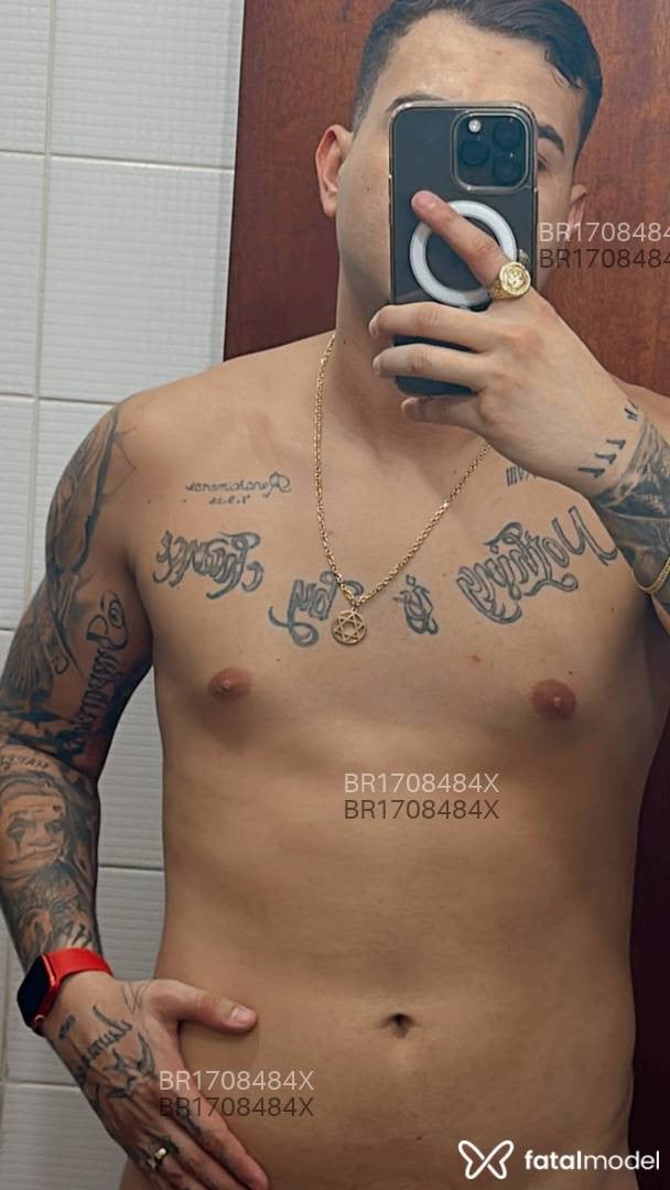 Acompanhante homem com cabelo castanho de olhos castanhos em Campinas - Henrique Primo