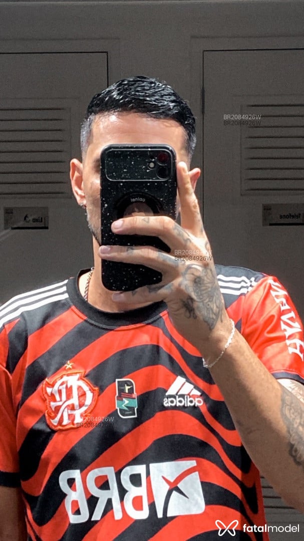 Acompanhante homem com cabelo castanho de olhos castanhos em Rio de Janeiro - Henrique