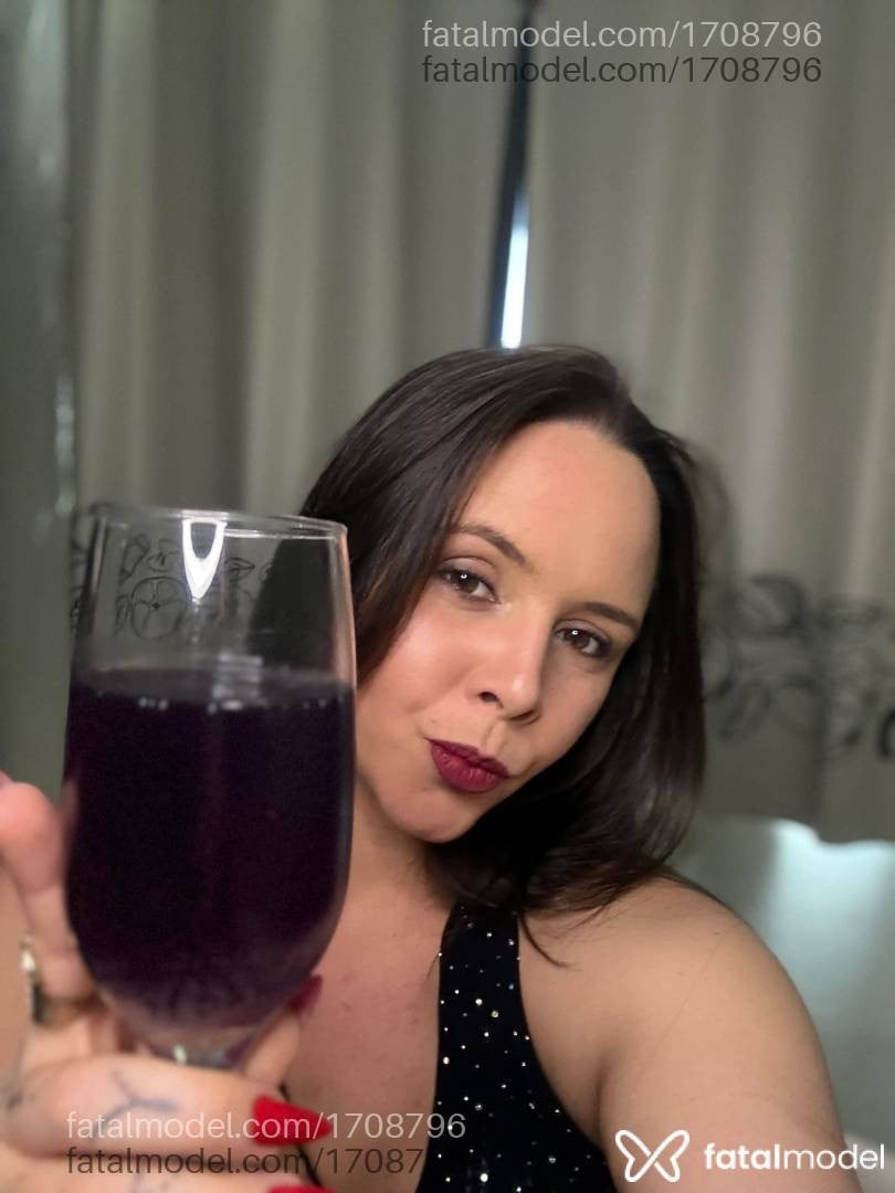 Acompanhante mulher com cabelo castanho de olhos castanhos - Andreia