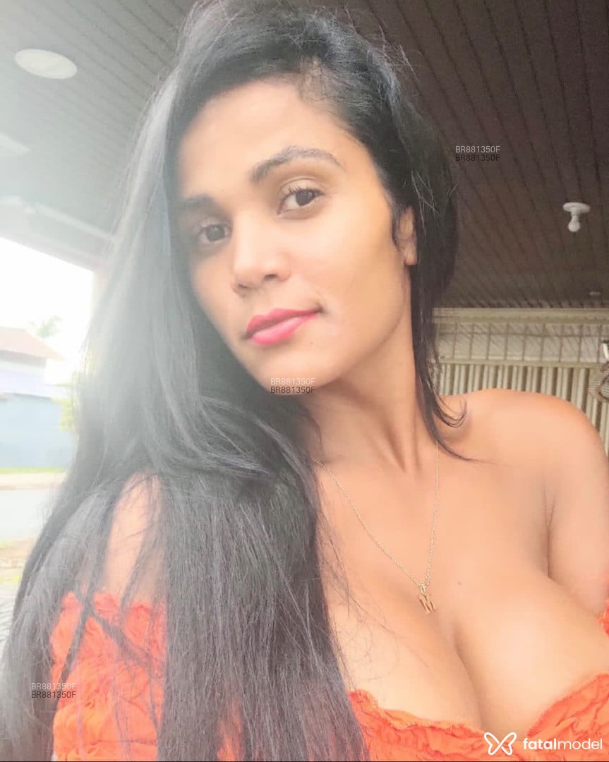 Acompanhante mulher trans morena (o) de olhos castanhos em Jataí Acompanhante mulher trans morena (o) de olhos castanhos em Jataí - Mariana Rios
