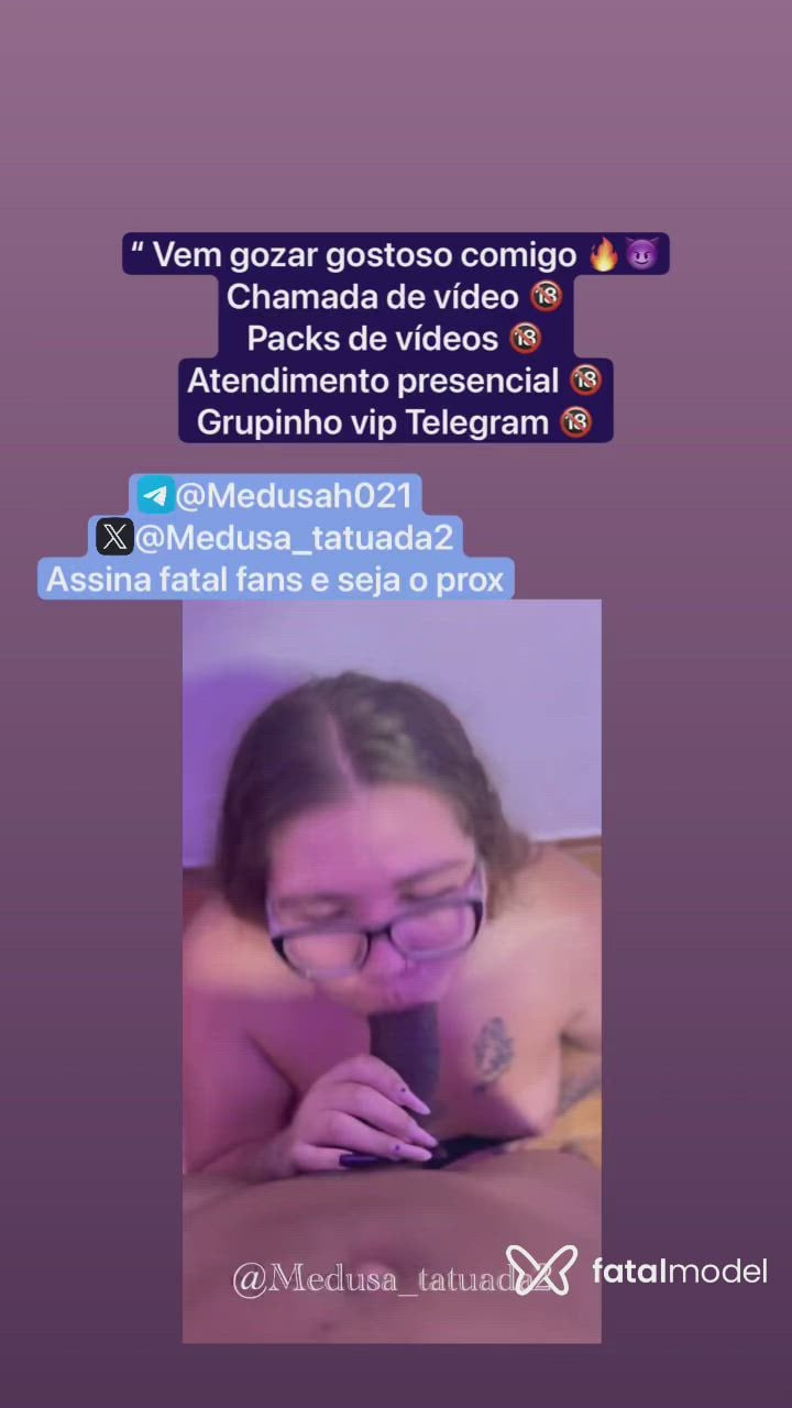 Acompanhante mulher trans loira (o) de olhos castanhos - Medusa