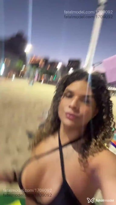 Acompanhante mulher trans morena (o) de olhos castanhos - Paolla