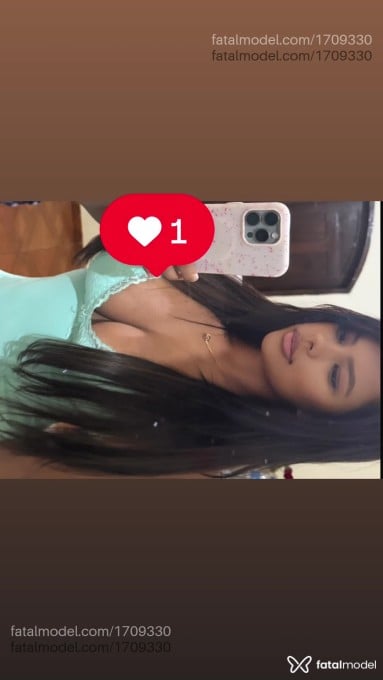 Acompanhante mulher loira (o) de olhos castanhos em Capelinha Acompanhante mulher loira (o) de olhos castanhos em Capelinha - Nanda Padilha