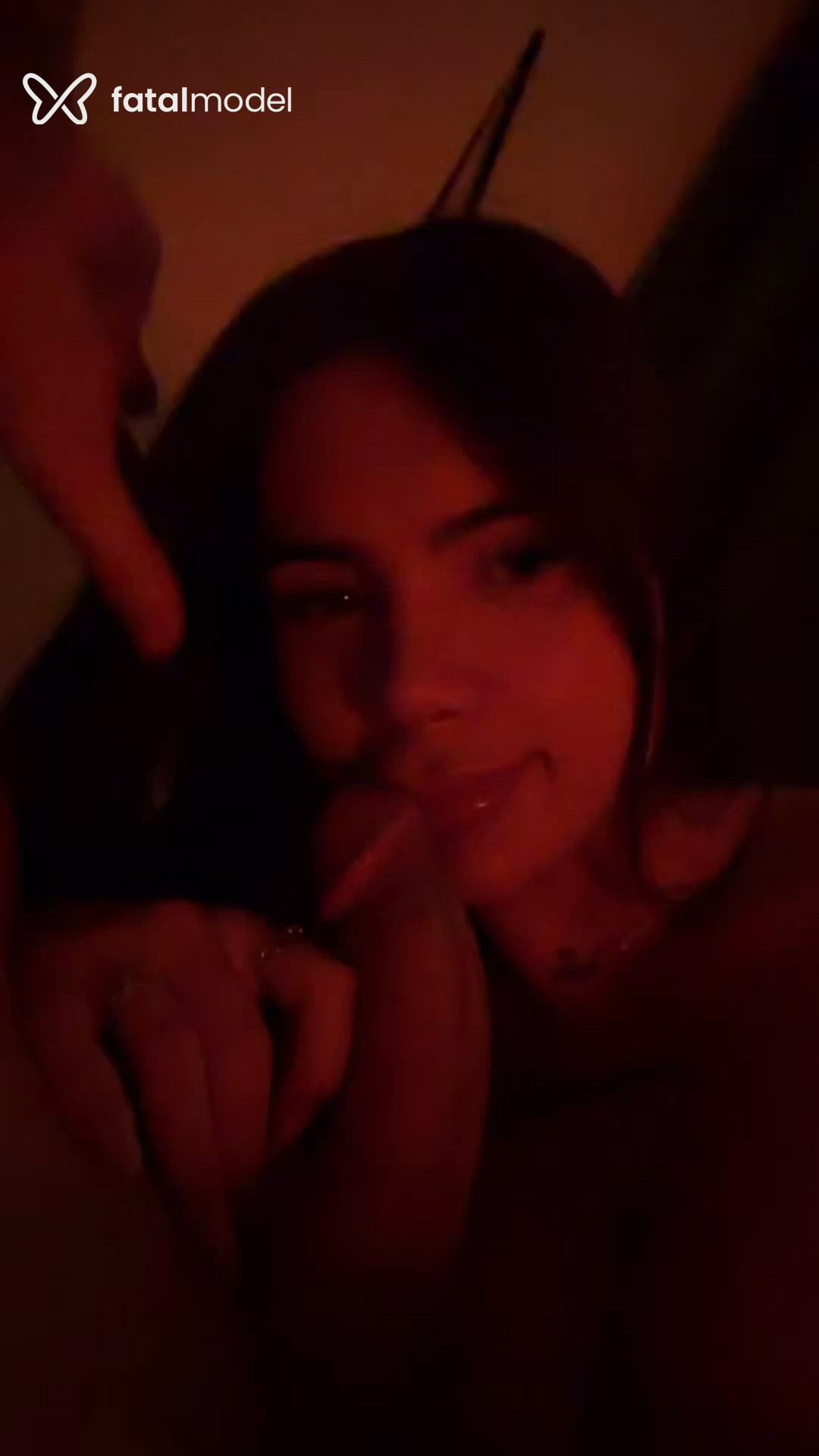 Acompanhante mulher trans morena (o) de olhos castanhos - Jade Oliveira