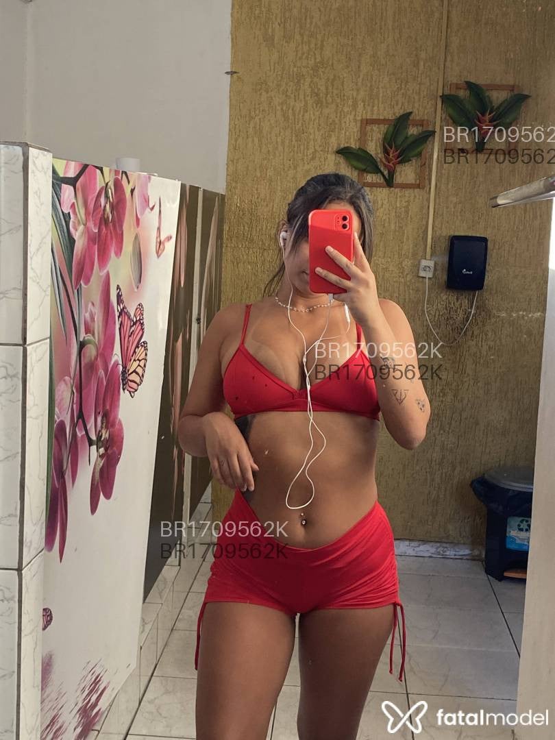 Acompanhante mulher com cabelo castanho de olhos castanhos em Lins Acompanhante mulher com cabelo castanho de olhos castanhos em Lins - Gabi Martins