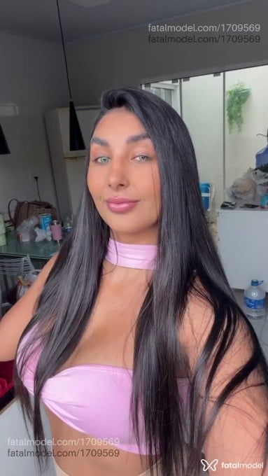 Acompanhante mulher morena (o) de olhos verdes em Rio do Sul - Kyara