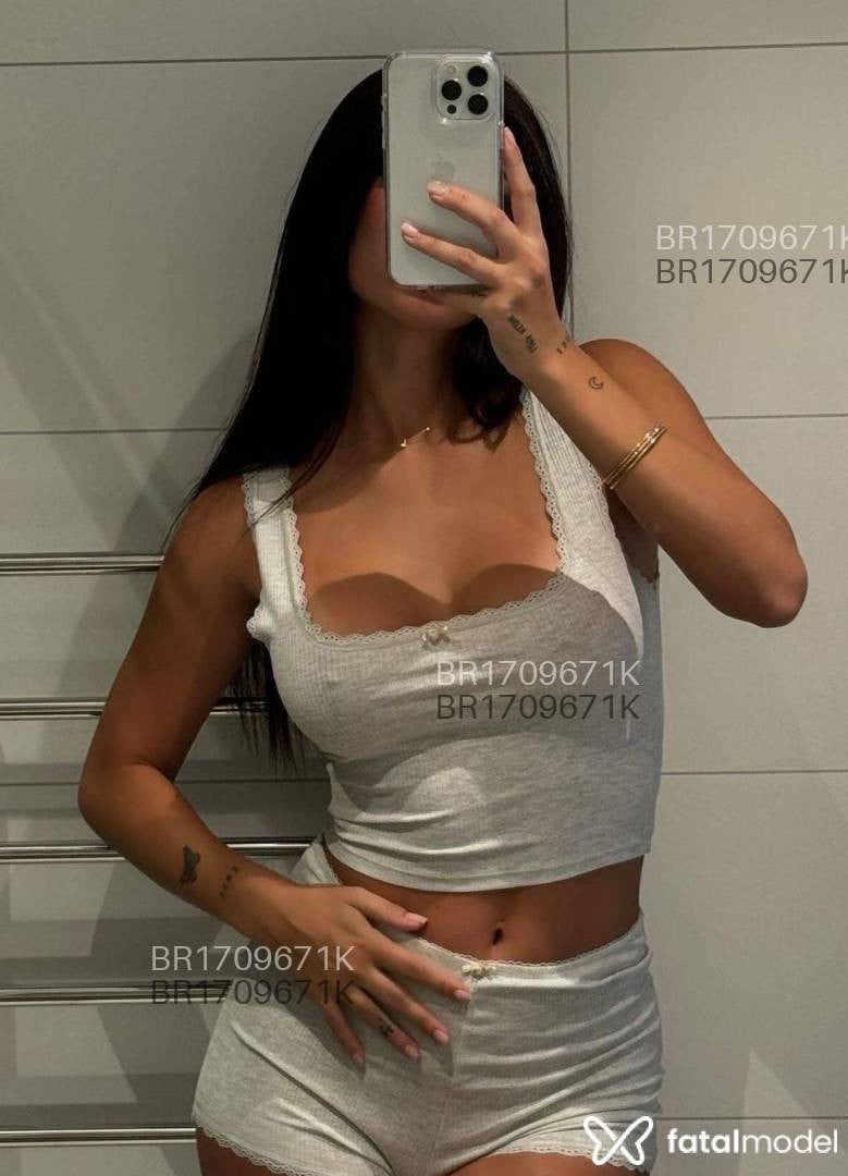 Acompanhante mulher com cabelo castanho de olhos castanhos em Recife - Melissa